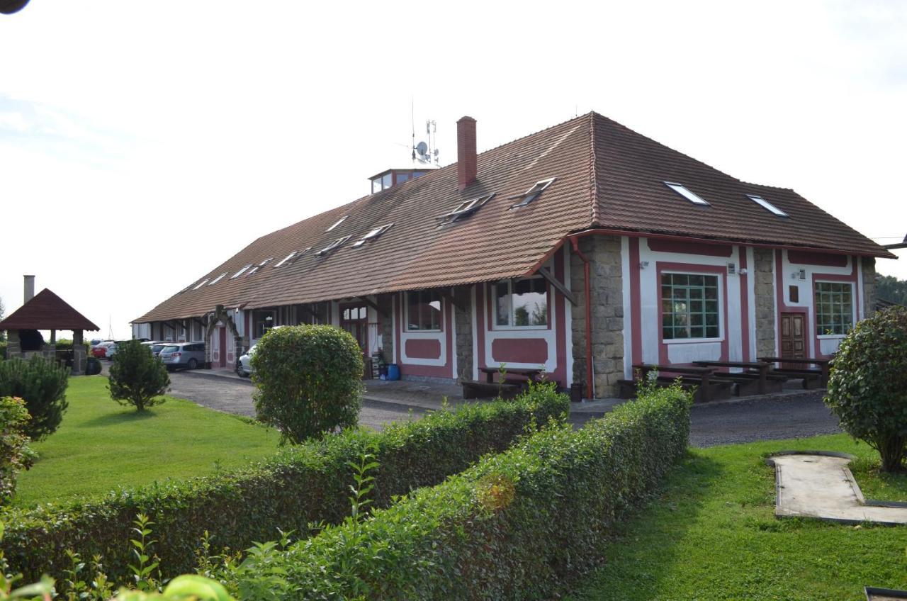 Famozclub Hotel Bakov nad Jizerou Exterior foto
